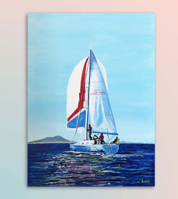 Dipinto di una barca a vela con scafo blu e vele bianche e rosse che naviga su un mare increspato sotto un cielo azzurro chiaro