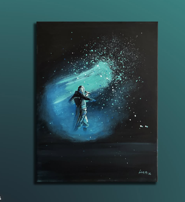 Dipinto su fondo nero di una figura di spalle immersa in un alone di luce azzurra con spruzzi di bianco e turchese, firmato in basso a destra